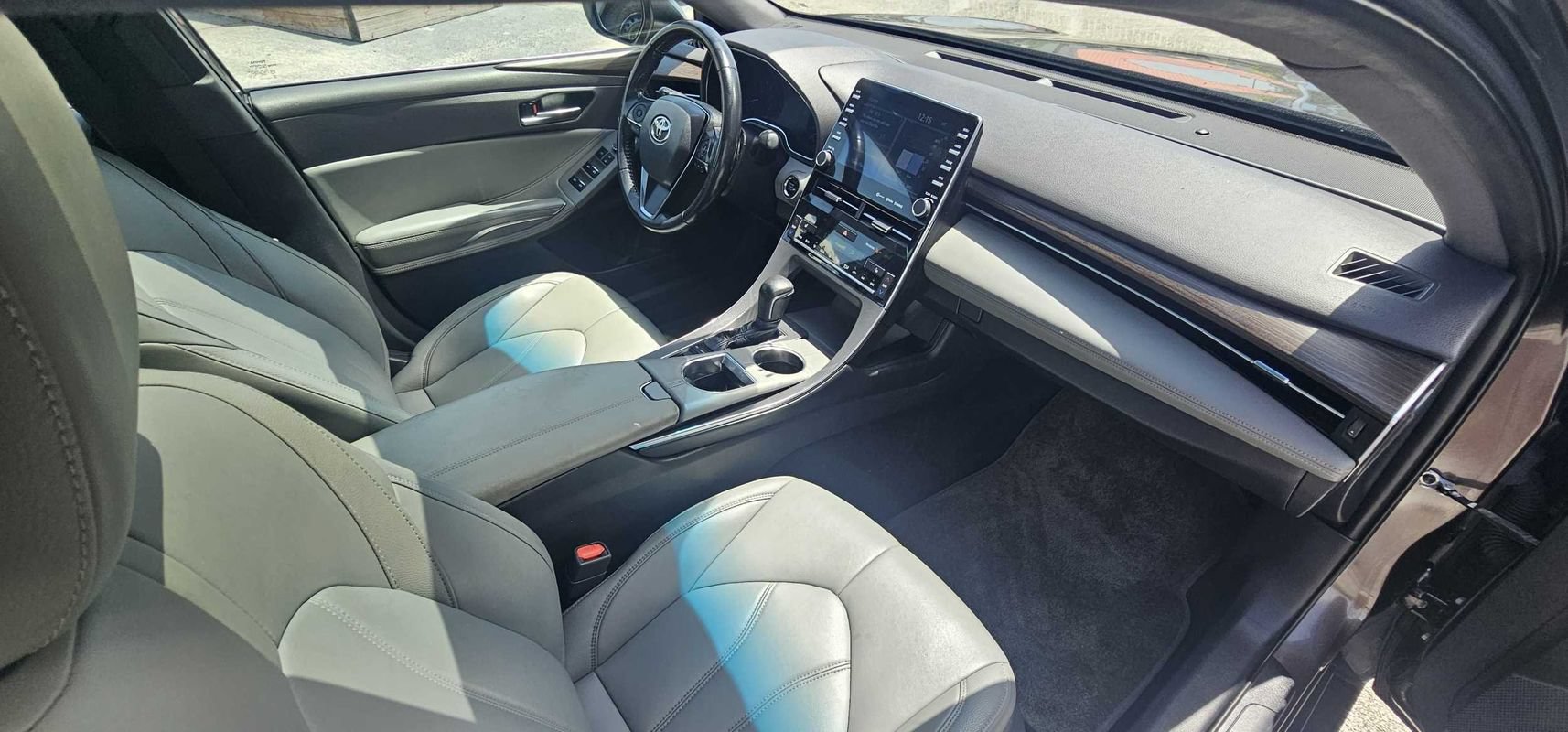 Used 2019 Toyota Avalon XLE w/ Moonroof Package FWD image 31