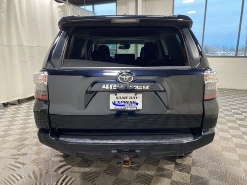 Used 2020 Toyota 4Runner SR5 Premium image 14