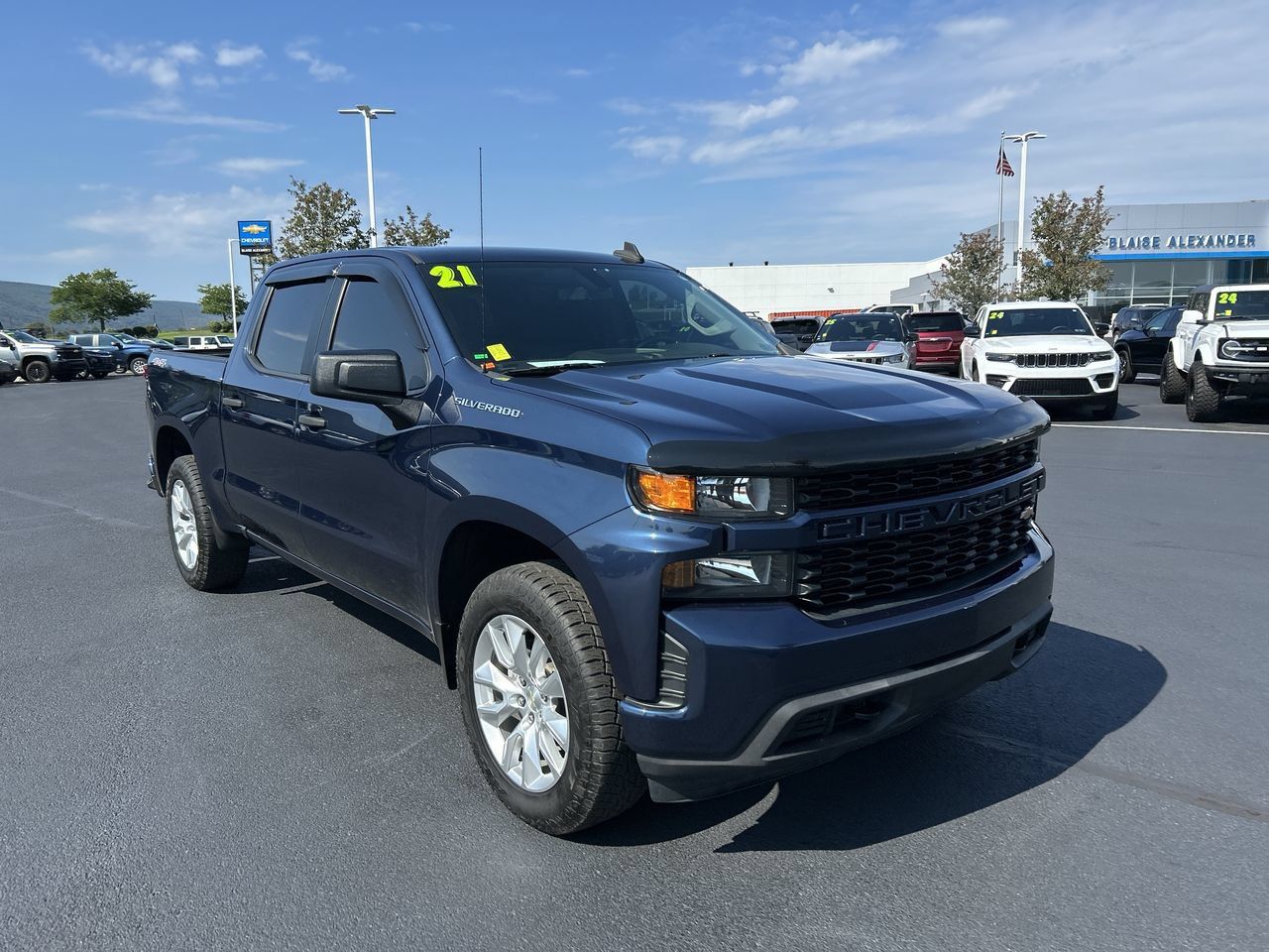 Used 2021 Chevrolet Silverado 1500 Custom AWD/4WD image 1