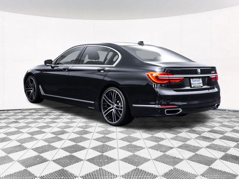 Used 2018 BMW 740i 740i image 9