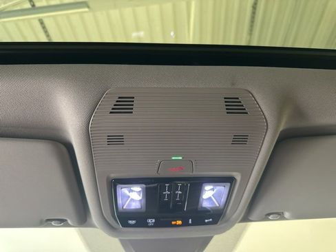 New 2026 Volkswagen Atlas Peak Edition AWD/4WD image 13