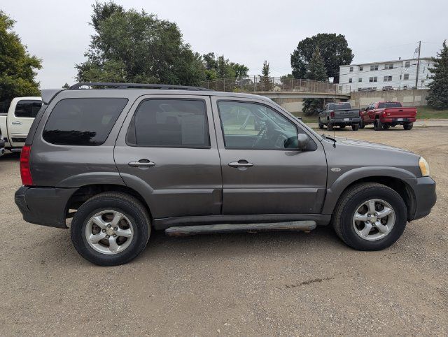 Used 2005 MAZDA Tribute s w/ Package 1 AWD/4WD image 10