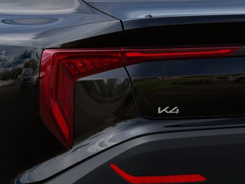 New 2025 Kia K4 LX image 11