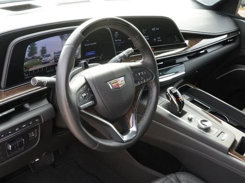 Used 2024 Cadillac Escalade Sport Platinum w/ LPO, ONYX Package AWD/4WD image 17