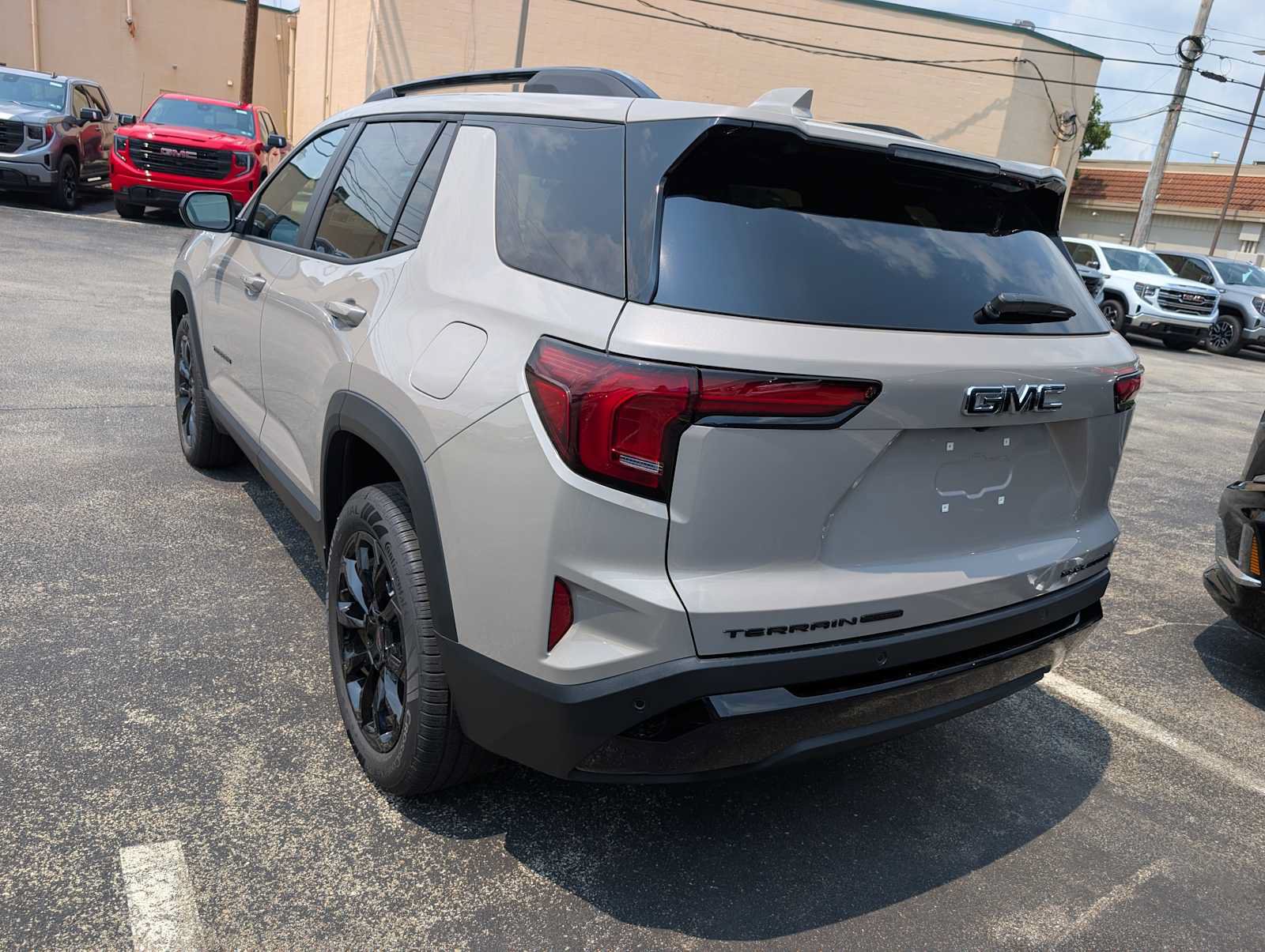 New 2027 GMC Terrain Elevation w/ Elevation Premium Package AWD/4WD image 9