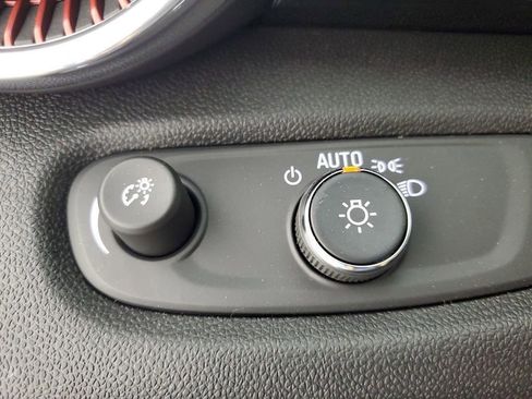 New 2026 Chevrolet Trax RS w/ Sunroof Package image 24