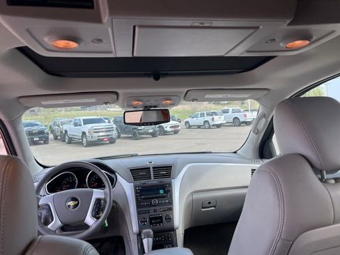 Used 2010 Chevrolet Traverse LT w/ Personal Connectivity Package AWD/4WD image 18