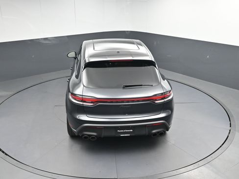 Used 2022 Porsche Macan image 37