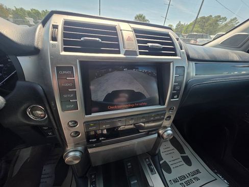 Used 2011 Lexus GX 460 Premium w/ Comfort Plus Pkg image 18