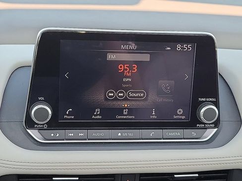 Used 2024 Nissan Rogue SV w/ SV Premium Package FWD image 15