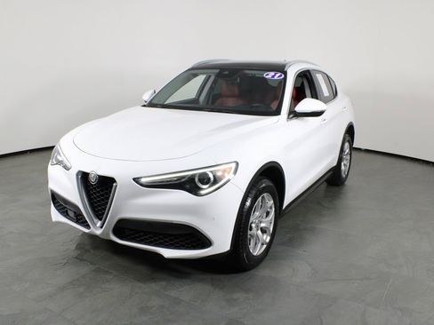 Used 2021 Alfa Romeo Stelvio Sprint w/ Sun & Sound Package RWD image 2