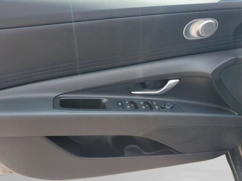 New 2026 Hyundai Elantra SE image 16