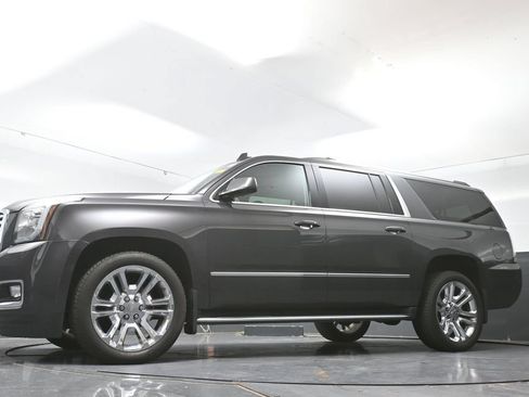 Used 2018 GMC Yukon XL SLT w/ Premium Edition AWD/4WD image 29