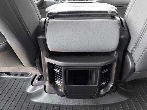 Used 2023 RAM 1500 Big Horn AWD/4WD image 24
