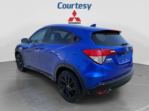 Used 2021 Honda HR-V Sport image 3
