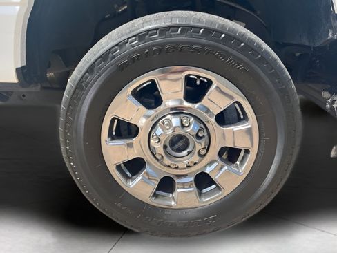 Used 2024 Ford F250 Lariat w/ Lariat Ultimate Package AWD/4WD image 11