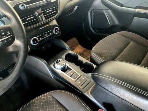 Used 2025 Ford Escape Active image 20