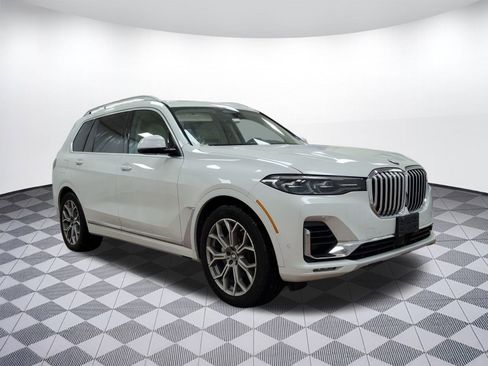 Used 2020 BMW X7 xDrive40i w/ Executive Package image 5
