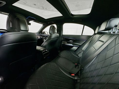 Used 2024 Mercedes-Benz E 350 4MATIC Sedan image 22