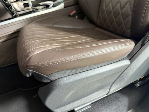 Used 2023 Mercedes-Benz G 550 image 17