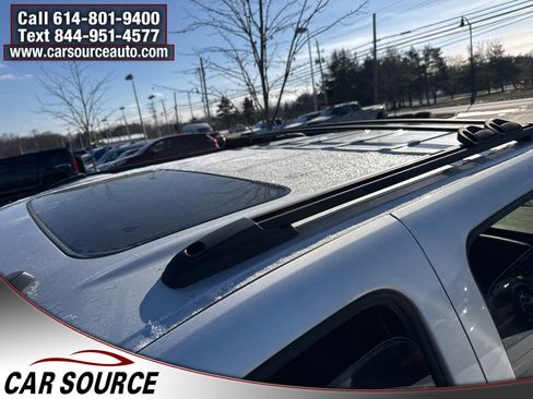 Used 2013 Chevrolet Avalanche LT image 3