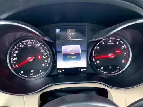 Used 2018 Mercedes-Benz GLC 300 4MATIC image 22