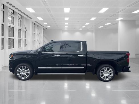 Used 2025 Chevrolet Silverado 1500 High Country AWD/4WD image 7