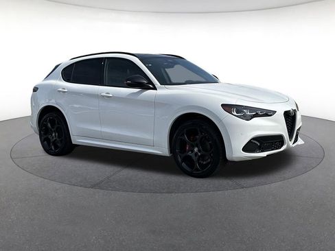 Used 2025 Alfa Romeo Stelvio Tributo Italiano w/ Driving Assist Package AWD/4WD image 8