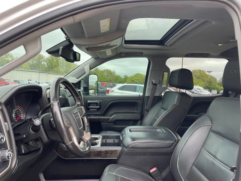 Used 2015 GMC Sierra 3500 Denali w/ Duramax Plus Package image 18