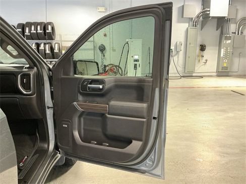 Used 2020 Chevrolet Silverado 1500 RST image 19