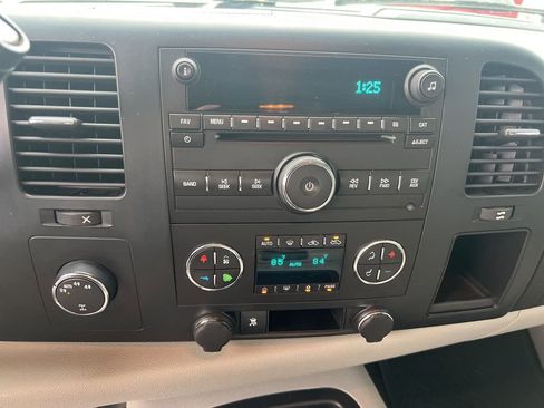 Used 2007 Chevrolet Silverado 1500 LT w/ Towing Package image 20