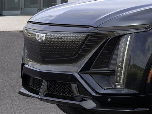 New 2026 Cadillac Lyriq V AWD/4WD image 13