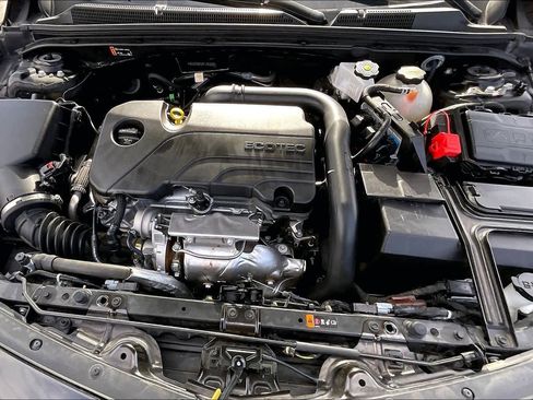 Used 2024 Chevrolet Malibu LT image 31