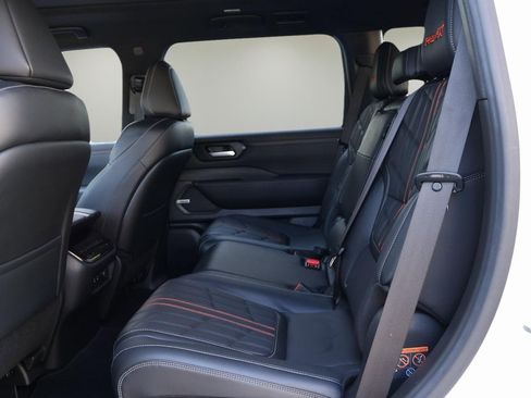 Used 2025 Nissan Armada PRO-4X w/ Pro-4X Premium Package image 14