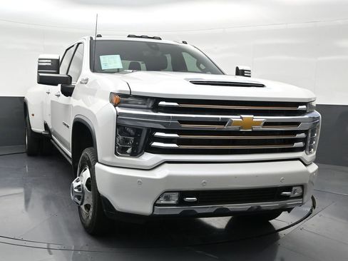 Used 2022 Chevrolet Silverado 3500 High Country image 8