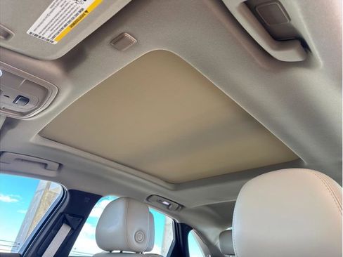 Used 2013 Cadillac XTS Premium image 27