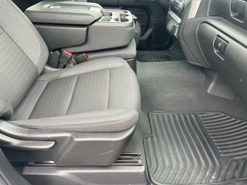 Used 2022 Chevrolet Silverado 1500 Custom image 14