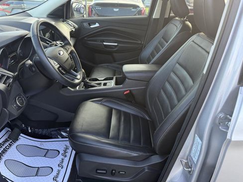 Used 2019 Ford Escape Titanium FWD image 8