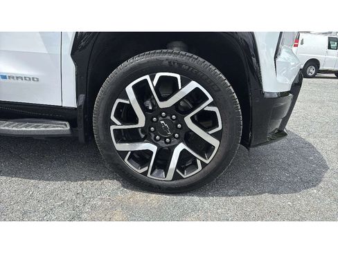 Used 2024 Chevrolet Silverado EV RST image 20