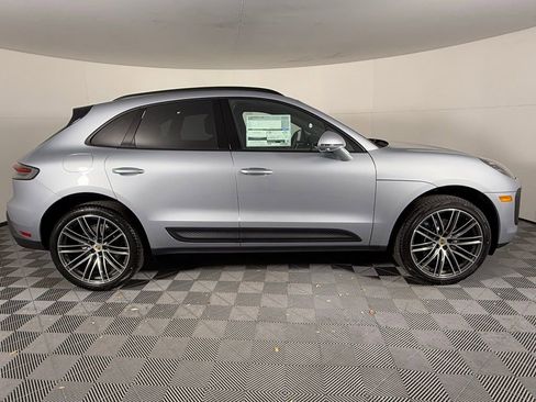 New 2026 Porsche Macan image 8