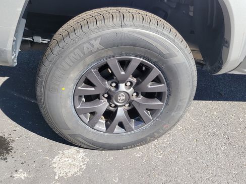 Certified 2023 Toyota Tacoma SR5 image 9