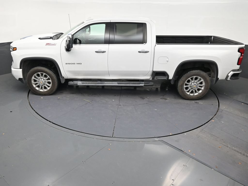 Used 2024 Chevrolet Silverado 2500 LTZ w/ LTZ Plus Package AWD/4WD image 12