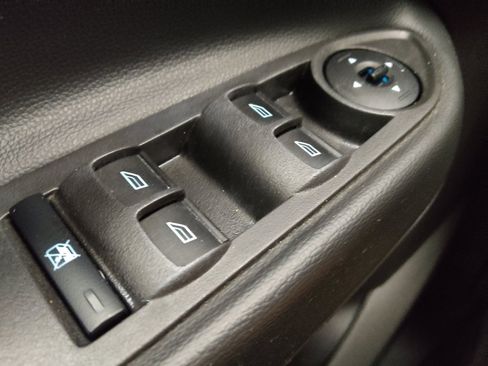 Used 2018 Ford Escape SE FWD image 27