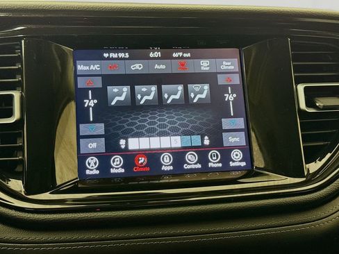 Used 2022 Dodge Durango SXT w/ Anodized Platinum Package image 16