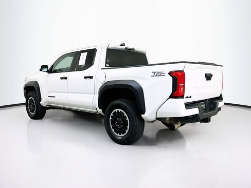 Used 2024 Toyota Tacoma TRD Off-Road image 5