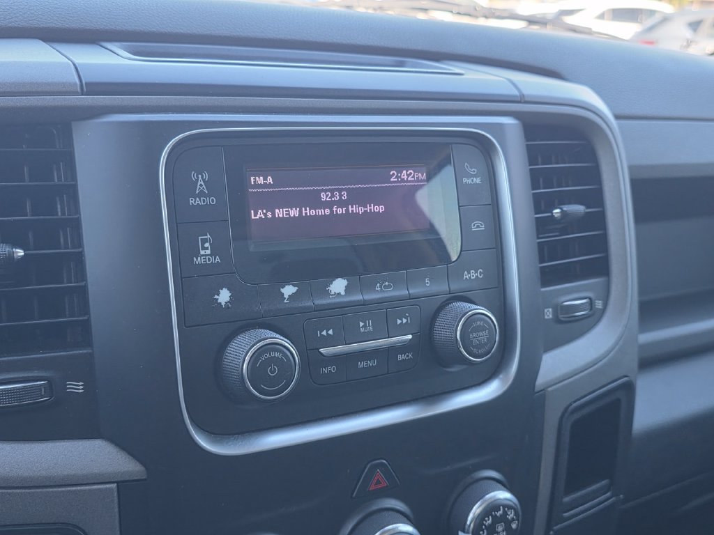 Used 2017 RAM 1500 Express RWD image 23