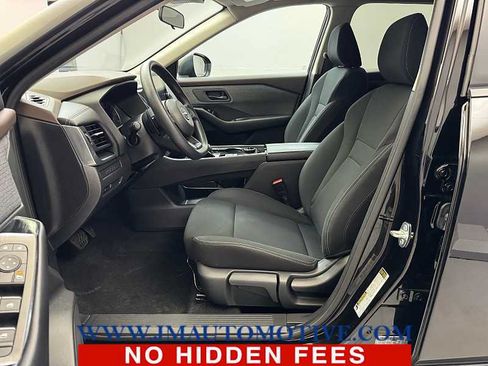 Used 2023 Nissan Rogue S AWD/4WD image 12
