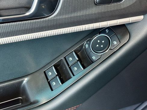 Used 2025 Ford Explorer ST-Line w/ Premium Package image 16