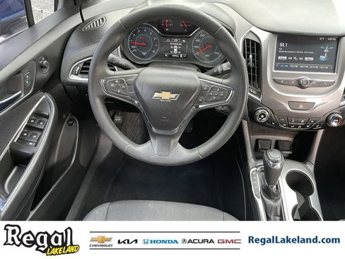 Used 2016 Chevrolet Cruze LT w/ Convenience Package image 12