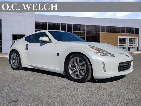 Used 2013 Nissan 370Z Touring image 1